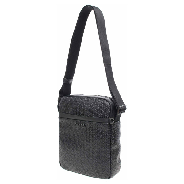 detail Calvin Klein pánská taška K50K508086 BAX black nano