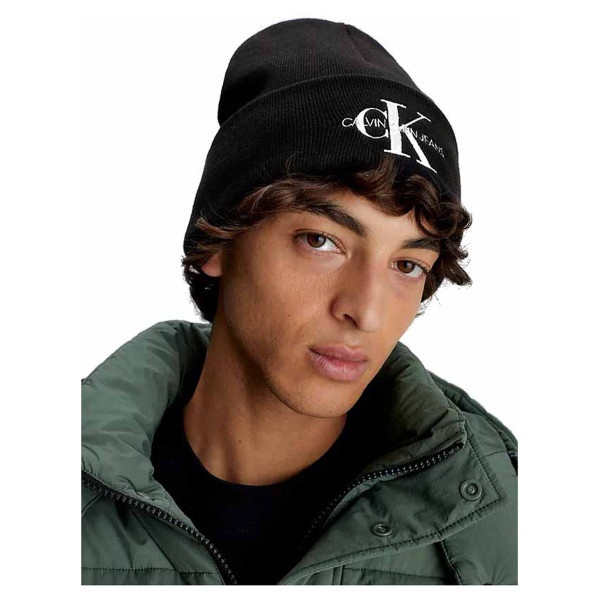 detail Calvin Klein pánská čepice K50K511160 BDS Black