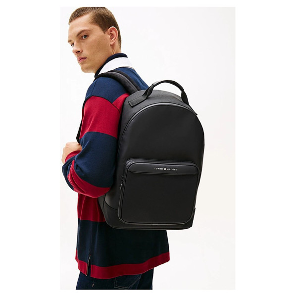 detail Tommy Hilfiger pánský batoh AM0AM13623 BDS Black