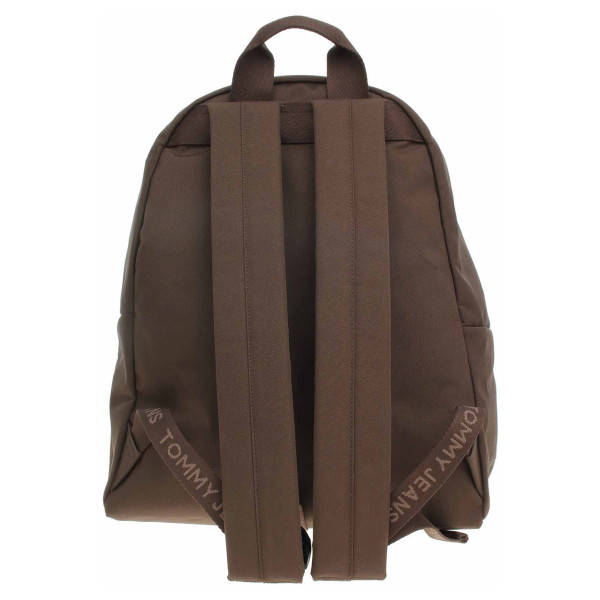 detail Tommy Hilfiger pánský batoh AM0AM13726 GWN Velvet Brown