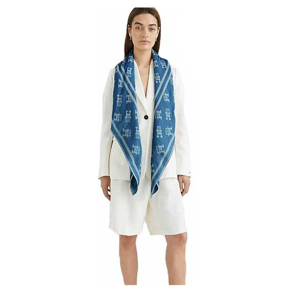 detail Tommy Hilfiger dámský šátek AW0AW14540 1CD Mid Denim Mix