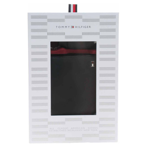 detail Tommy Hilfiger pánská peněženka a přívěšek AM0AM07931 BDS black