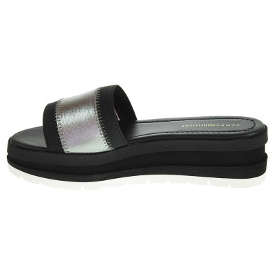detail Tommy Hilfiger dámské pantofle FW56820715 M1285OMO 1C černá-stříbrná