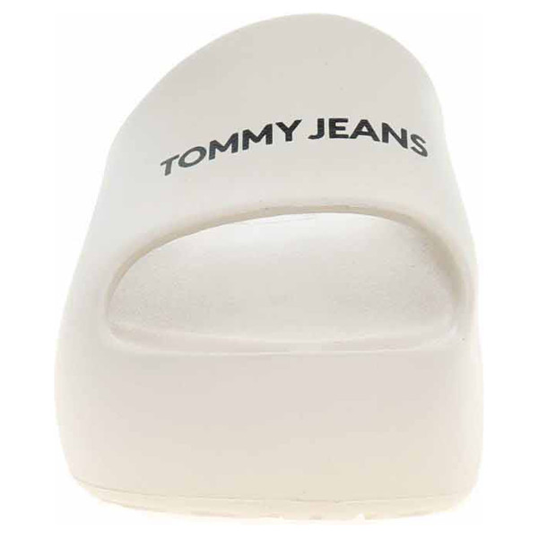 detail Plážové papuče Tommy Hilfiger EN0EN02454 ACG Newsprint