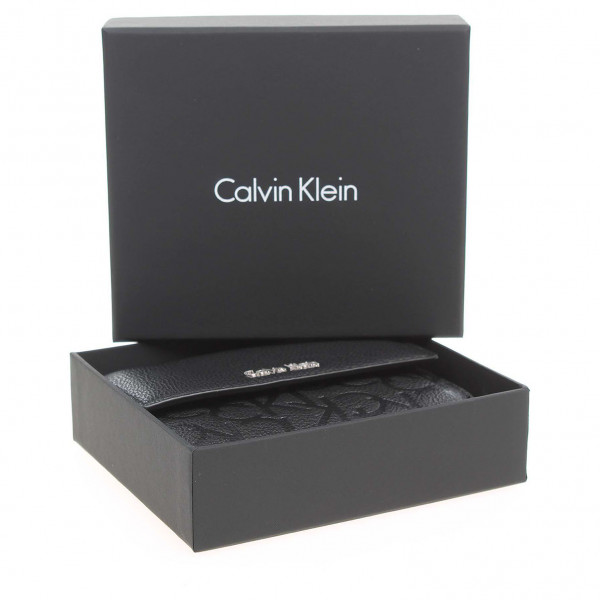 detail Calvin Klein dámská peněženka K60K602223001 černá
