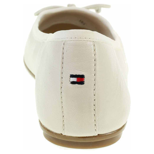 detail Dámske baleriny Tommy Hilfiger FW0FW04869 YBI ivory