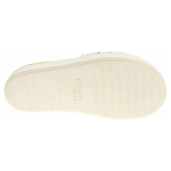 detail Dámske plážové papuče Tommy Hilfiger EN0EN00208 100 white