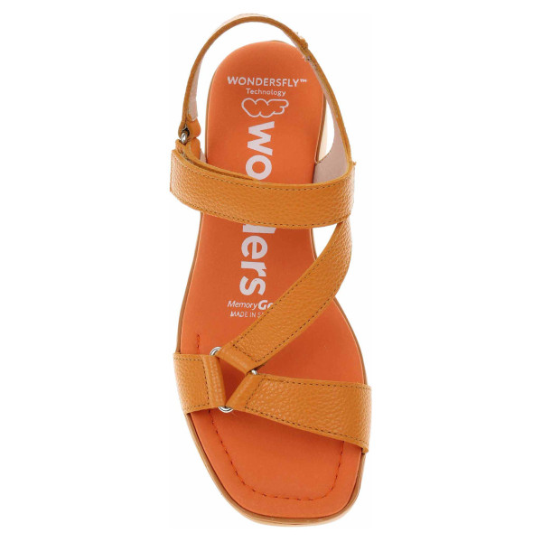 detail Dámske sandále Wonders B-7921 mango